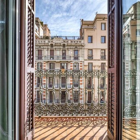 Perfectly Located 4Bed 4Bath Apartment In Barcelona 3 1 Экстерьер фото